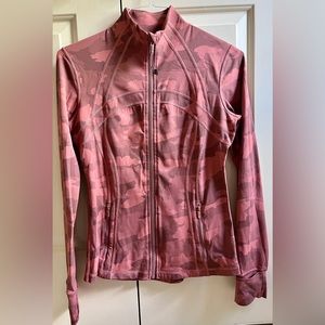 🍒LULULEMON HERITAGE 365 CAMO DEFINE Jacket sz 8 BRIER ROSE MULTI Pink ~ NULUX!!